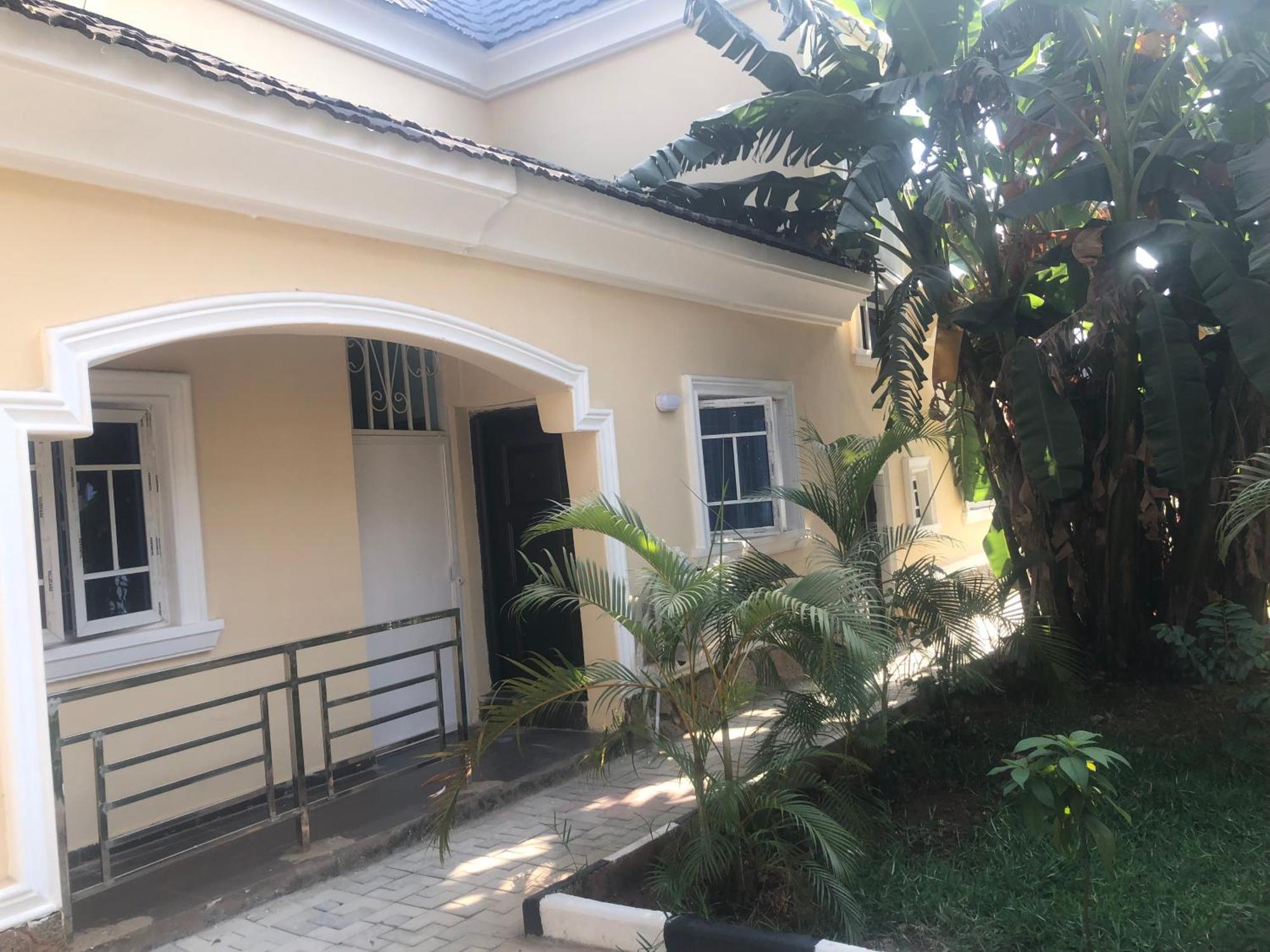 Luxury Place Hotel And Apartments Abuja Luaran gambar